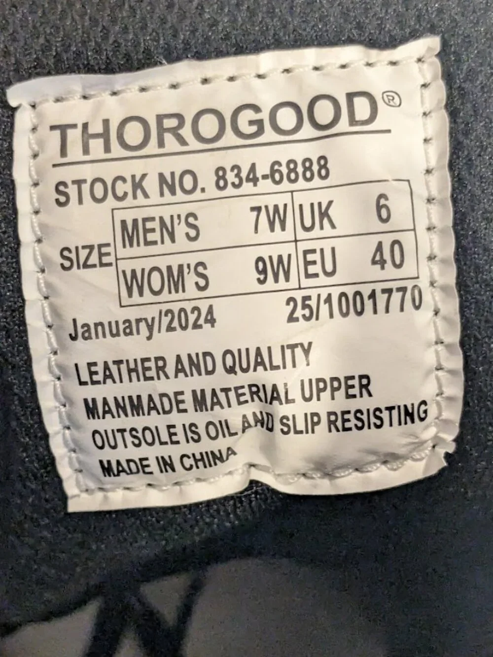LIKE NEW Men's SIZE 7 WIDE - 8
